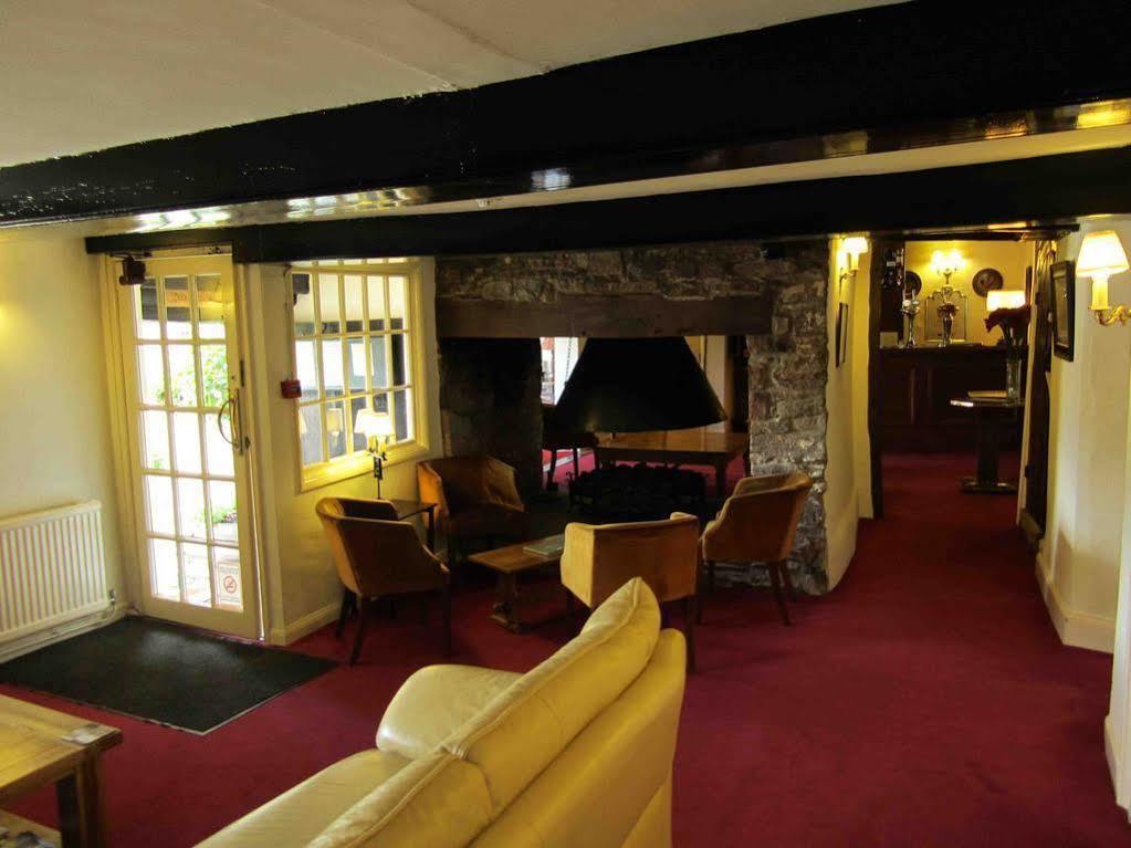 The Three Cocks Coaching Inn Glasbury Exterior photo